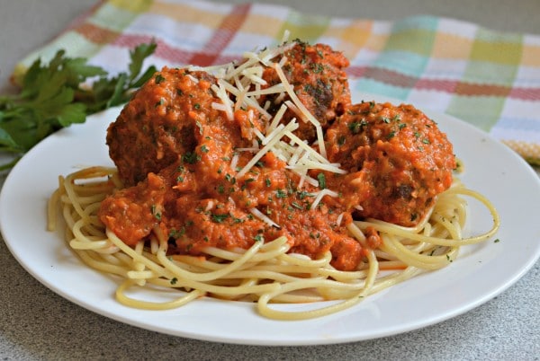 The Best Spaghetti and Meatballs - My Latina Table