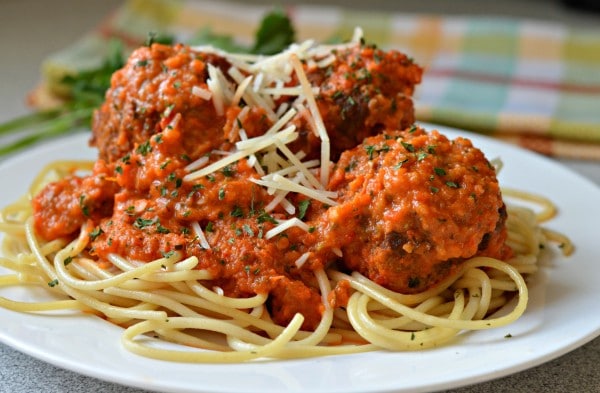 The Best Spaghetti and Meatballs - My Latina Table