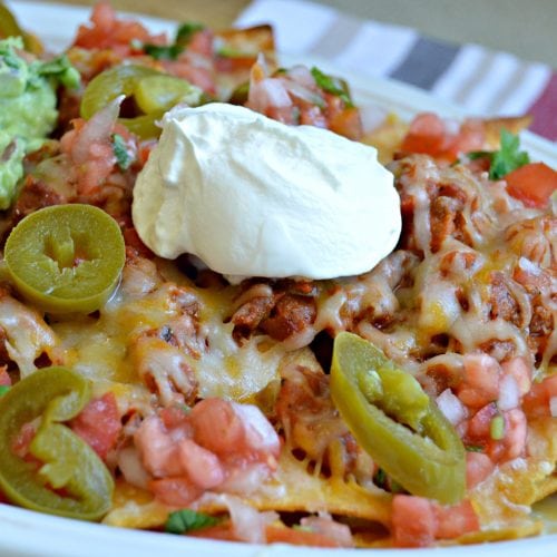 Homemade Chili Con Carne Nachos - My Latina Table