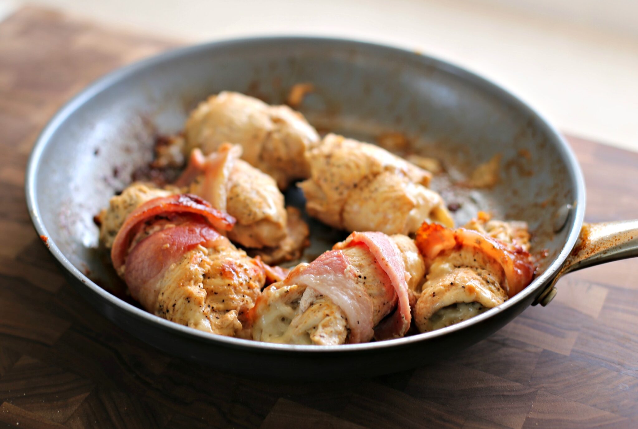 Delicious Cheesy Bacon Wrapped Chicken Roll ups - My Latina Table